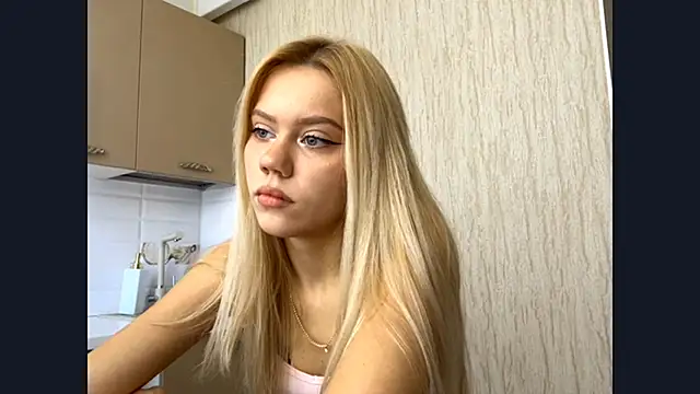 Snapshot of Glamorforyou chatting on 13, 6, 2026 Glamorforyou online show from 13, 6, 2026