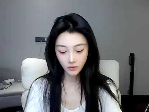 SylvieMaya online show from 12, 6, 2026