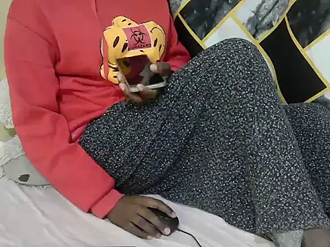 lilmomaa online show from 21, 6, 2026