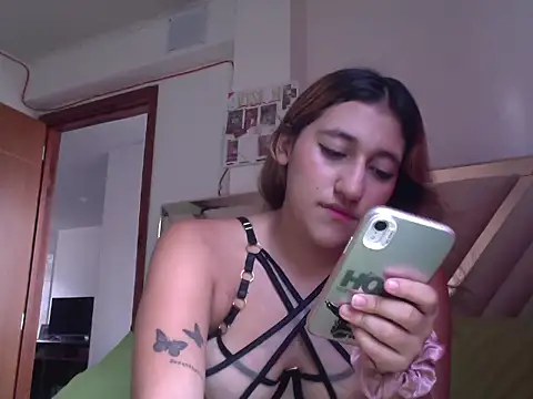 Snapshot of mariee- chatting on 10, 6, 2026 mariee- online show from 10, 6, 2026