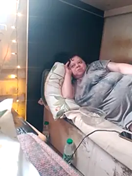 oksana72 online show from 9, 4, 2026