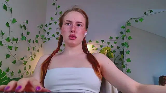 ChloeAster online show from 21, 7, 2026