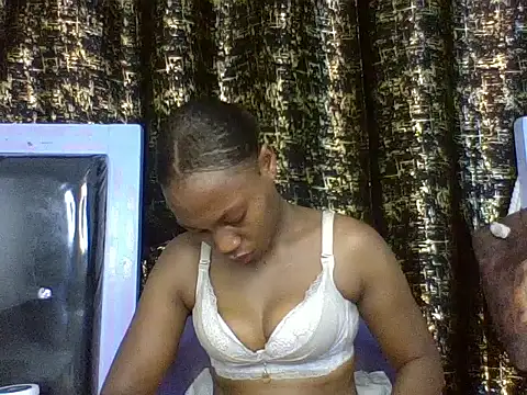 Snapshot of Lovey_daisy15 chatting on 28, 6, 2026 Lovey daisy15 online show from 28, 6, 2026