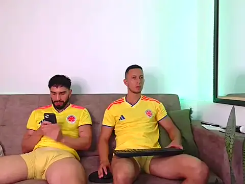 TheLatinBoyfriends online show from 22, 6, 2026