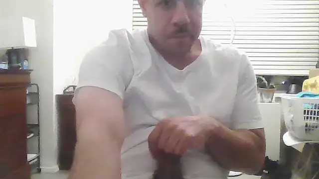 Snapshot of toosexy4myshirt chatting on 13, 7, 2026 toosexy4myshirt online show from 13, 7, 2026