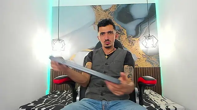 DylanAnderson1 online show from 18, 7, 2026