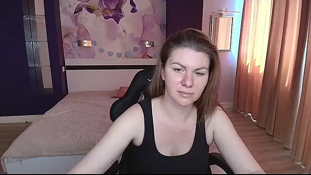 Snapshot of LunaKissesx chatting on 18, 6, 2026 LunaKissesx online show from 18, 6, 2026
