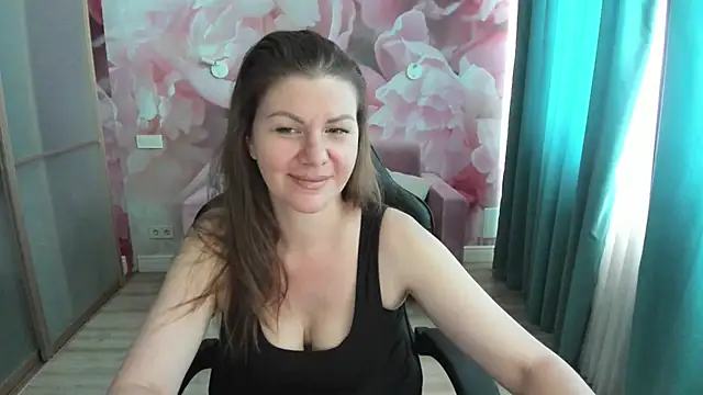 Snapshot of LunaKissesx chatting on 18, 7, 2026 LunaKissesx online show from 18, 7, 2026