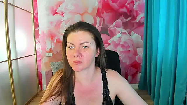 Snapshot of LunaKissesx chatting on 26, 6, 2026 LunaKissesx online show from 26, 6, 2026