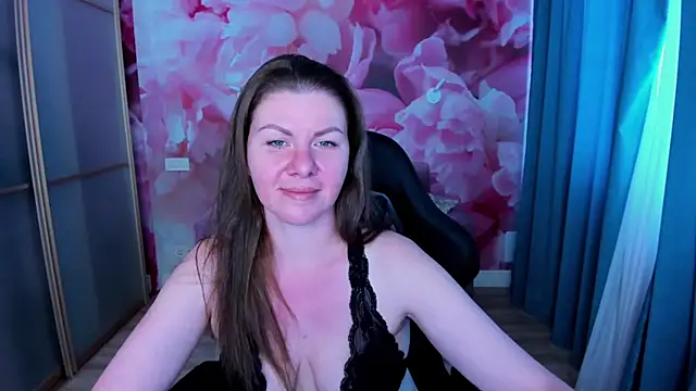 Snapshot of LunaKissesx chatting on 11, 7, 2026 LunaKissesx online show from 11, 7, 2026