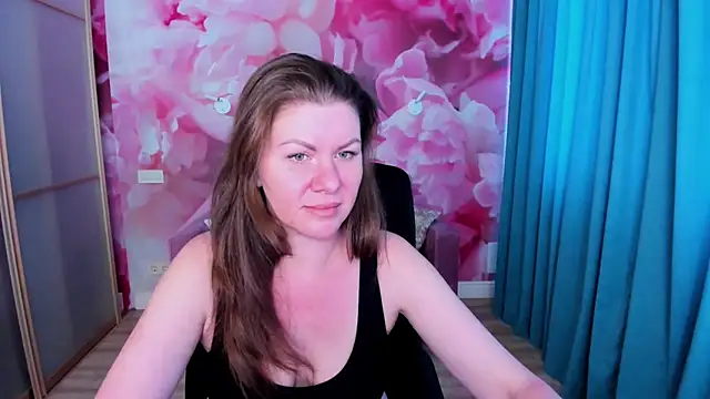 Snapshot of LunaKissesx chatting on 9, 7, 2026 LunaKissesx online show from 9, 7, 2026
