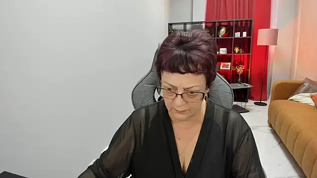 Snapshot of IsoldeMirevain chatting on 18, 6, 2026 IsoldeMirevain online show from 18, 6, 2026