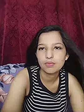Snapshot of Queen_Rosyy chatting on 19, 7, 2026 Queen Rosyy online show from 19, 7, 2026