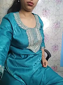 Snapshot of Queen_Rosyy chatting on 8, 7, 2026 Queen Rosyy online show from 8, 7, 2026