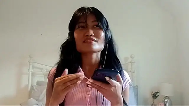 Snapshot of MichelEdland chatting on 17, 6, 2026 MichelEdland online show from 17, 6, 2026