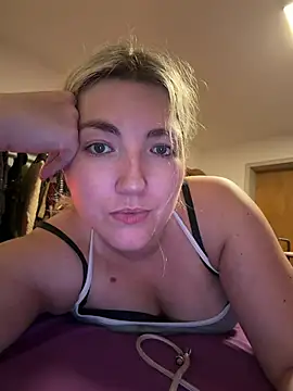 Snapshot of LauraStarr chatting on 16, 7, 2026 LauraStarr online show from 16, 7, 2026