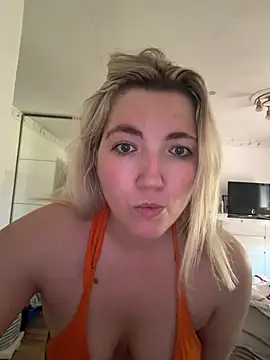Snapshot of LauraStarr chatting on 20, 6, 2026 LauraStarr online show from 20, 6, 2026