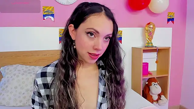 Snapshot of AshleyBenoitt chatting on 24, 6, 2026 AshleyBenoitt online show from 24, 6, 2026