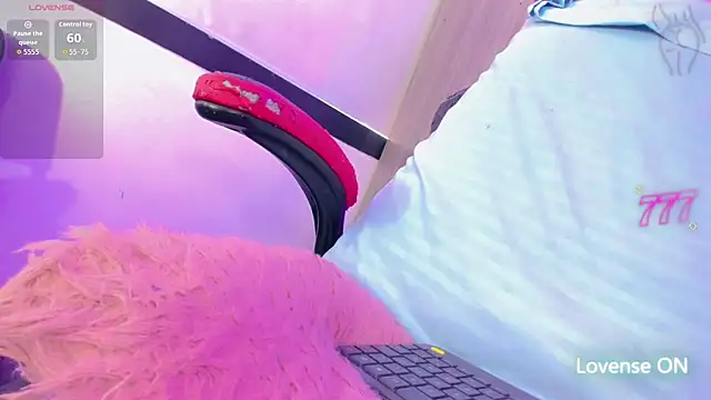 Samanthaa Hot   online show from 7, 7, 2026