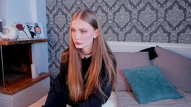 Snapshot of DuskAmulet chatting on 4, 7, 2026 DuskAmulet online show from 4, 7, 2026