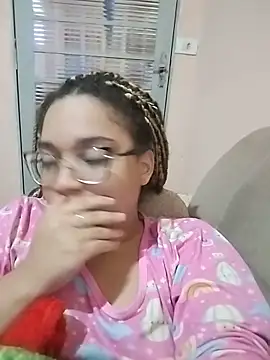 Snapshot of Esquetadinhas chatting on 17, 6, 2026 Esquetadinhas online show from 17, 6, 2026