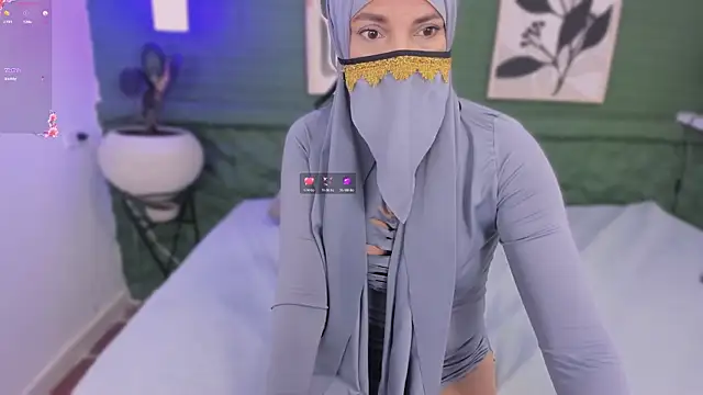 Snapshot of hanna_anbar chatting on 4, 7, 2026 hanna anbar online show from 4, 7, 2026
