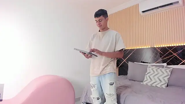 Bruno fox online show from 25, 6, 2026