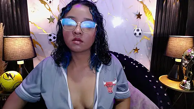 JuicyBoobix online show from 11, 6, 2026