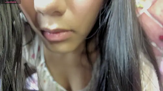 Carla Alvez online show from 18, 6, 2026