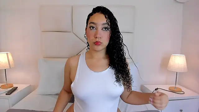 NaomiCambels online show from 9, 7, 2026