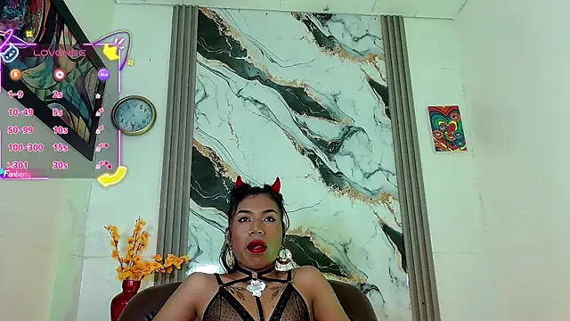 Astrid Cardenas online show from 18, 6, 2026