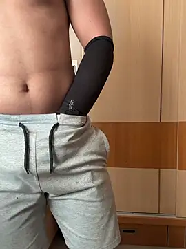 muscularZoro online show from 16, 6, 2026