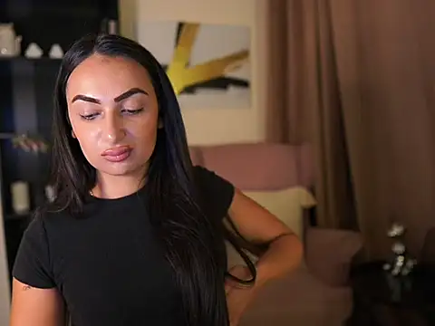 Snapshot of LeicaStar chatting on 10, 6, 2026 LeicaStar online show from 10, 6, 2026