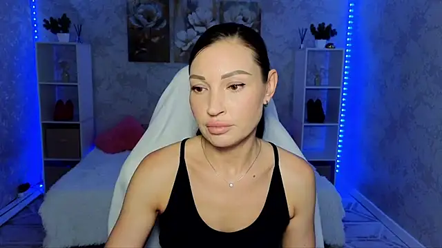 NikoleMills online show from 14, 6, 2026