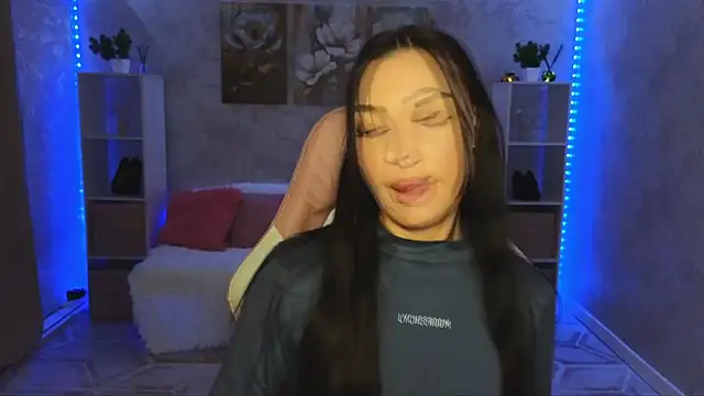 NikoleMills online show from 13, 7, 2026