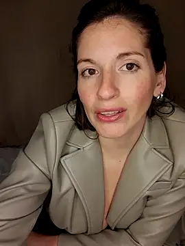 Snapshot of Luna_Noir_ chatting on 13, 6, 2026 Luna Noir online show from 13, 6, 2026