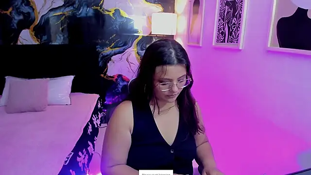 Miss Kloee online show from 24, 6, 2026
