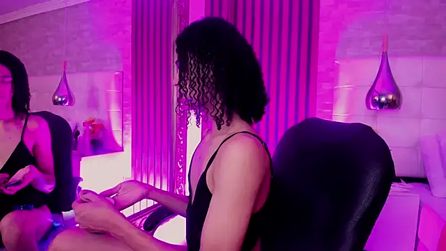 KyleeSmiith online show from 13, 7, 2026