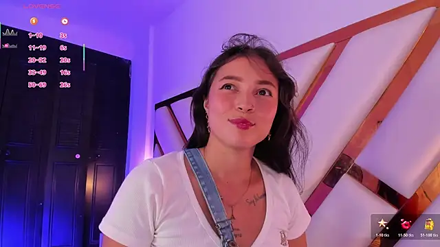 Mariana Smiith  online show from 6, 7, 2026