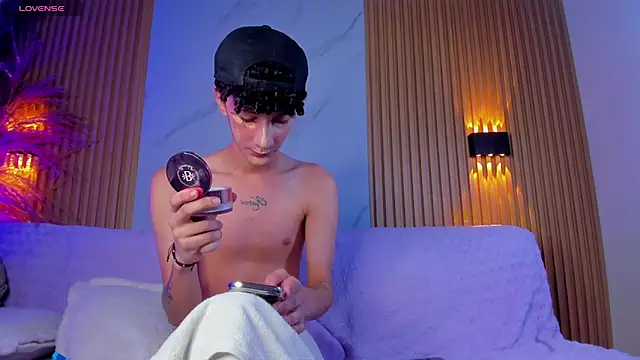 im ethan  online show from 12, 7, 2026