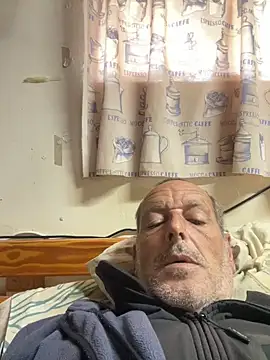 Snapshot of GeldenKuy chatting on 10, 6, 2026 GeldenKuy online show from 10, 6, 2026