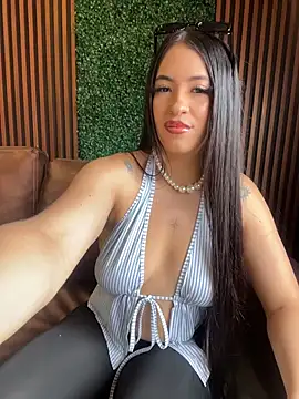 ArianaBlum online show from 21, 6, 2026