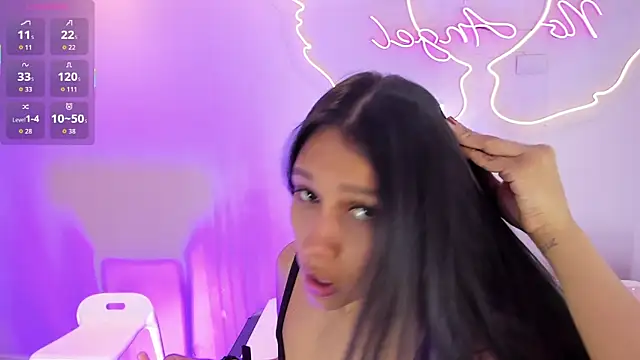 TalianaHernandez online show from 24, 7, 2026