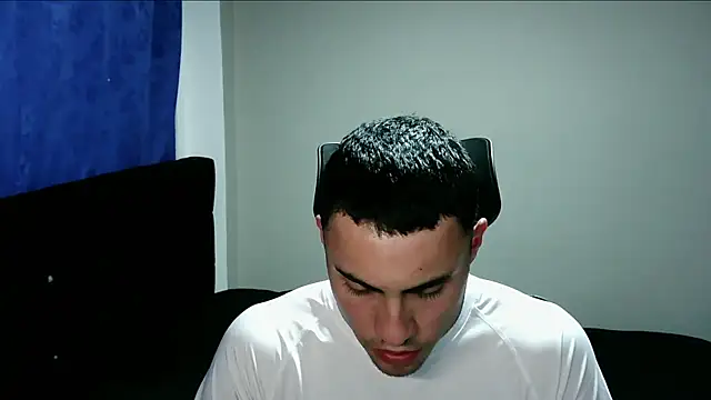 Snapshot of Ethann_Valee chatting on 3, 8, 2026 Ethann Valee online show from 3, 8, 2026