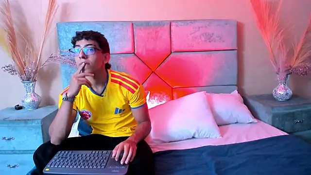 JuliaanRoss online show from 17, 6, 2026