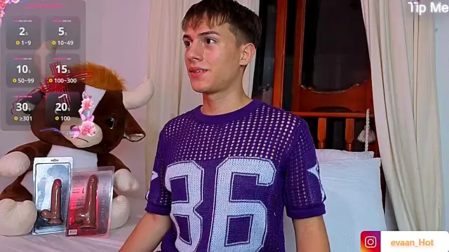 Snapshot of Evaan_Hot chatting on 23, 6, 2026 Evaan Hot online show from 23, 6, 2026