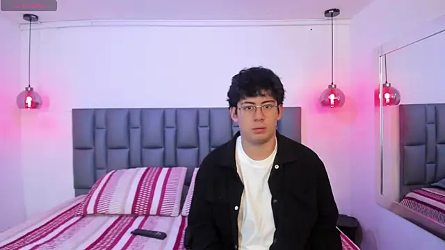 Snapshot of DominicaAndLorenzo chatting on 25, 7, 2026 DominicaAndLorenzo online show from 25, 7, 2026