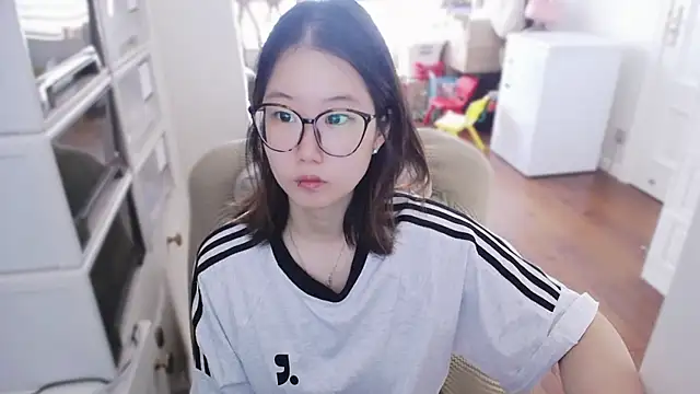 Snapshot of xiaoxiong-99 chatting on 12, 6, 2026 xiaoxiong-99 online show from 12, 6, 2026