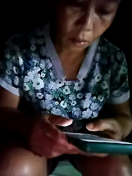 Snapshot of Chin-ni chatting on 10, 7, 2026 Chin-ni online show from 10, 7, 2026
