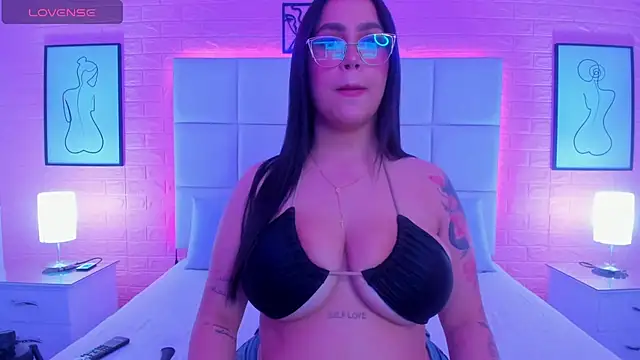 chloe parker  online show from 7, 7, 2026